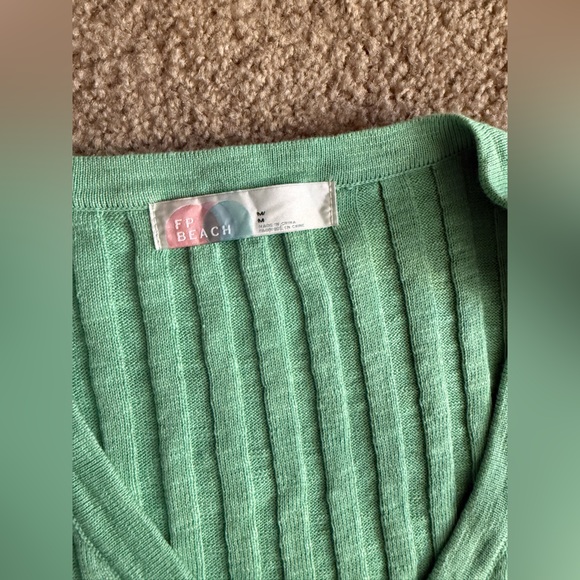 Green Sleeveless Ribbed Set - Picture 6 of 7